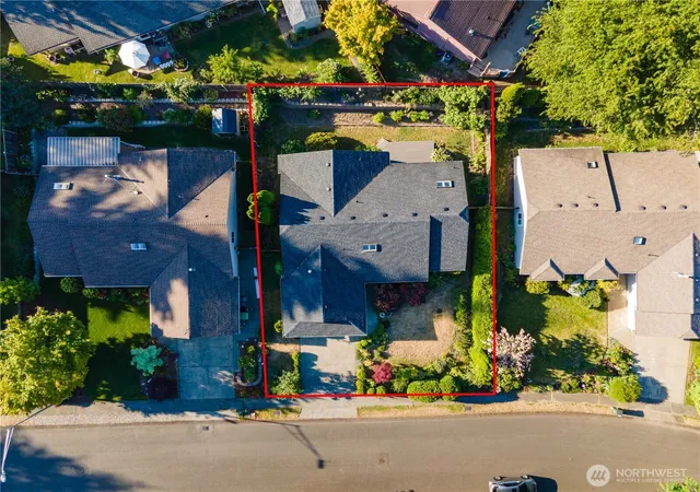 Photo 3 of Single family home for sale at 2928 Briar Lea Loop Se, Olympia, WA 98501 | MLS# NWM2576514 | Listing updated on 2026-09-25