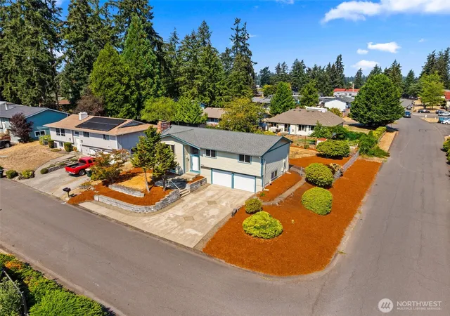 Photo 2 of Single family home for sale at 7944 Spartan Ct Se, Lacey, WA 98503 | MLS# NWM2576540 | Listing updated on 2026-09-28