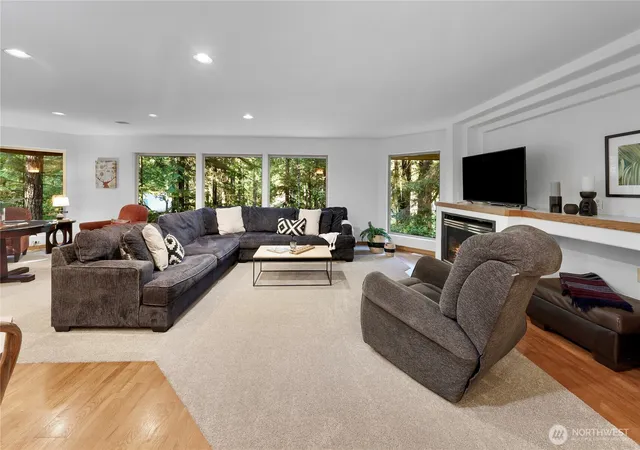Photo 4 of Single family home for sale at 6929 Baker Cir, Deming, WA 98244 | MLS# NWM2576556 | Listing updated on 2026-09-25