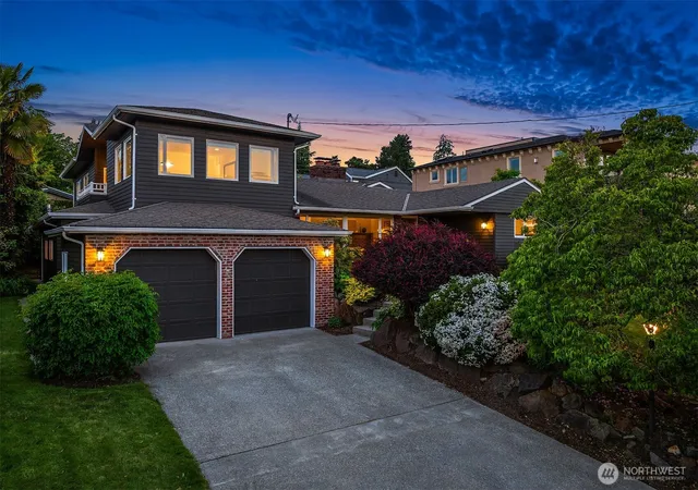 Photo 3 of Single family home for sale at 1333 98th Avenue Ne, Bellevue, WA 98004 | MLS# NWM2576559 | Listing updated on 2026-09-25