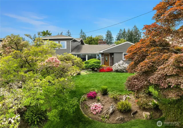 Photo 3 of Single family home for sale at 1333 98th Avenue NE, Bellevue, WA 98004 | MLS# NWM2576559 | Listing updated on 2026-09-25