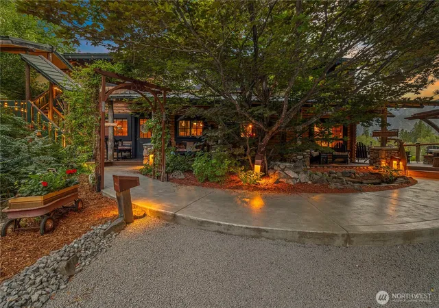 Photo 3 of Single family home for sale at 225 Lovely Ln, Leavenworth, WA 98826 | MLS# NWM2576581 | Listing updated on 2026-09-25