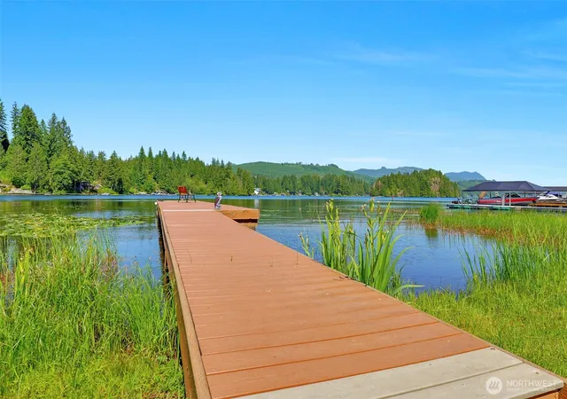 Photo 3 of Single family home for sale at 32893 S Shore Dr, Mount Vernon, WA 98274 | MLS# NWM2576588 | Listing updated on 2026-09-25