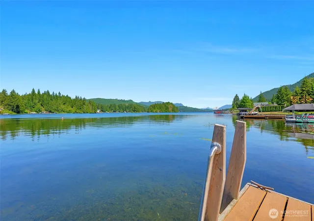 Photo 4 of Single family home for sale at 32893 S Shore Dr, Mount Vernon, WA 98274 | MLS# NWM2576588 | Listing updated on 2026-09-25