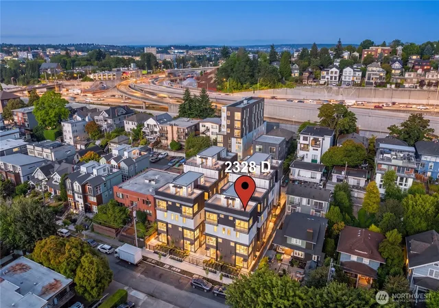 Photo 4 of Townhouse for sale at 2328 Franklin Ave E #D, Seattle, WA 98102 | MLS# NWM2576591 | Listing updated on 2026-10-01
