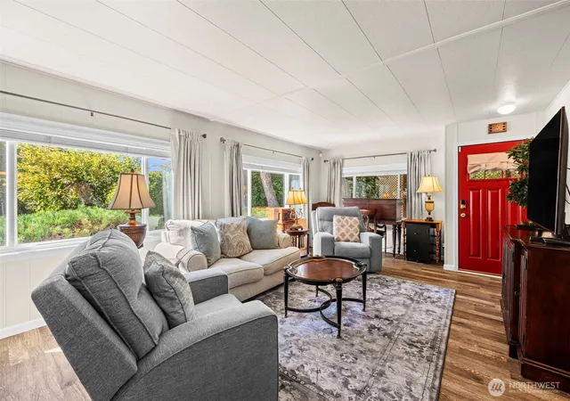 Photo 4 of Manufactured home for sale at 201 Union Ave SE #188, Renton, WA 98059 | MLS# NWM2576593 | Listing updated on 2026-09-25