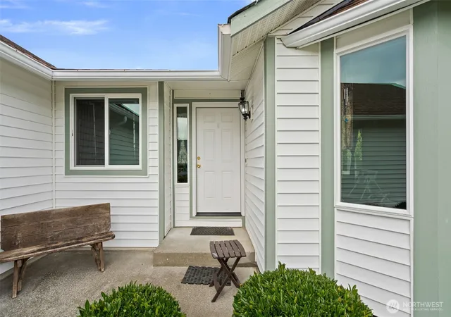 Photo 3 of Single family home for sale at 169 Jackson View Dr, Chehalis, WA 98532 | MLS# NWM2576596 | Listing updated on 2026-10-03
