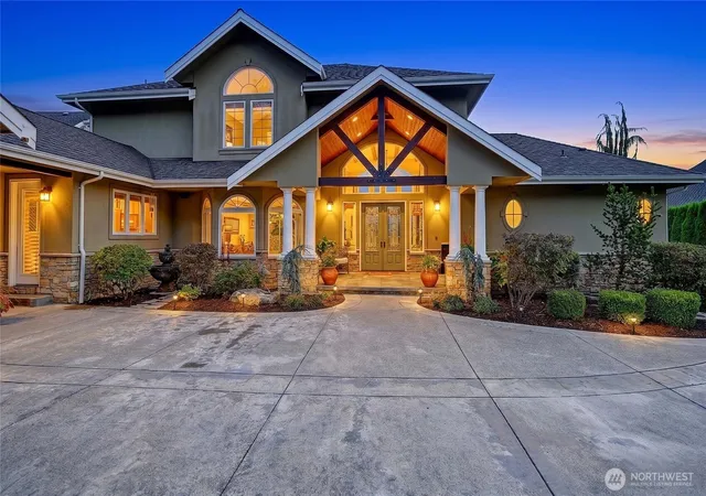 Photo 4 of Single family home for sale at 188 Glacier Peak Dr, Camano Island, WA 98282 | MLS# NWM2576600 | Listing updated on 2026-09-25