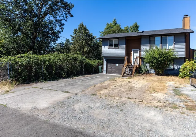 Photo 3 of Single family home for sale at 1743 Lafayette St S, Tacoma, WA 98444 | MLS# NWM2576601 | Listing updated on 2026-09-25