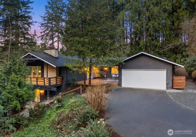 Photo 1 of Sale Pending at 1520 Sycamore Dr Se, Issaquah, WA 98027 | MLS# NWM2576602 | Listing updated on 2026-09-30