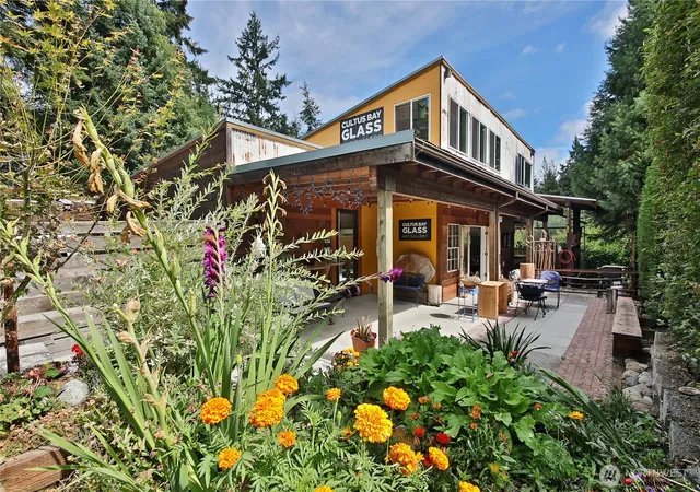 Single family home for sale at 3230 Lake Leo Way, Langley, WA 98260 | MLS# NWM2576612