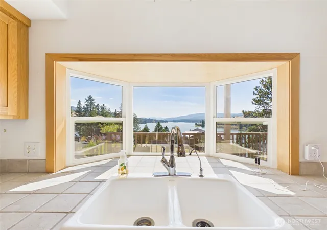 Photo 3 of Single family home for sale at 14 Julian Bay Rd, Republic, WA 99166 | MLS# NWM2576615 | Listing updated on 2026-09-22