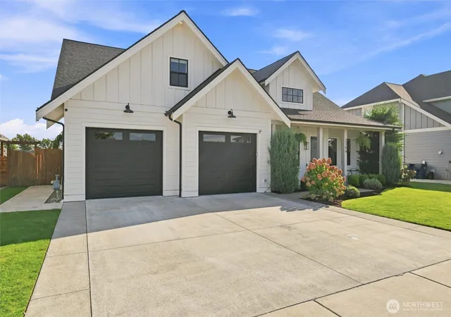 Photo 3 of Sale Pending at 2154 Brome St, Lynden, WA 98264 | MLS# NWM2576624 | Listing updated on 2026-09-23