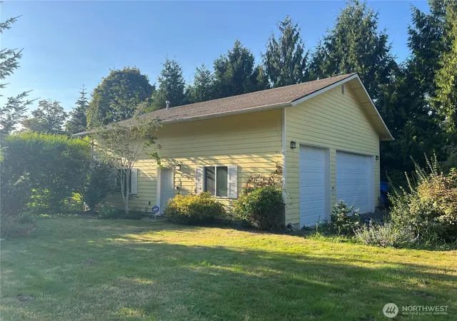 Photo 3 of Single family home for sale at 3818 Rose Rd, Stanwood, WA 98292 | MLS# NWM2576627 | Listing updated on 2026-09-25