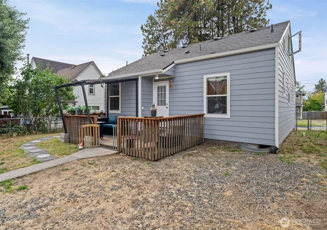Photo 3 of Single family home for sale at 4811 S K St, Tacoma, WA 98408 | MLS# NWM2576631 | Listing updated on 2026-09-28