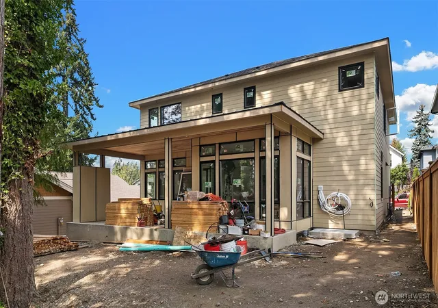 Photo 3 of Single family home for sale at 7921 Ne 124th Street, Kirkland, WA 98034 | MLS# NWM2576644 | Listing updated on 2026-09-25