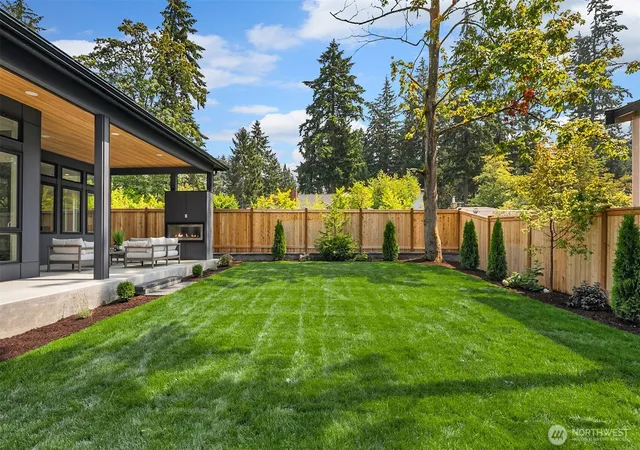 Photo 4 of Single family home for sale at 7921 NE 124th Street, Kirkland, WA 98034 | MLS# NWM2576644 | Listing updated on 2026-09-25