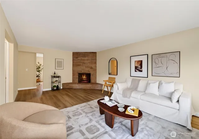 Photo 4 of Sale Pending at 11618 Roseberg Ave S, Seattle, WA 98168 | MLS# NWM2576657 | Listing updated on 2026-09-25