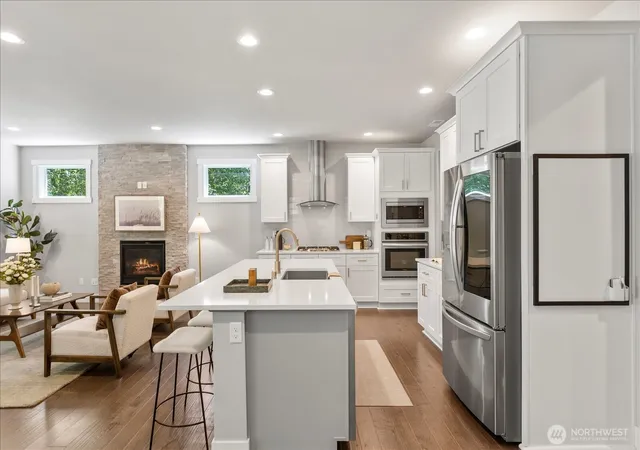 Photo 4 of Single family home for sale at 15111 Manor Way, Lynnwood, WA 98087 | MLS# NWM2576662 | Listing updated on 2026-10-01