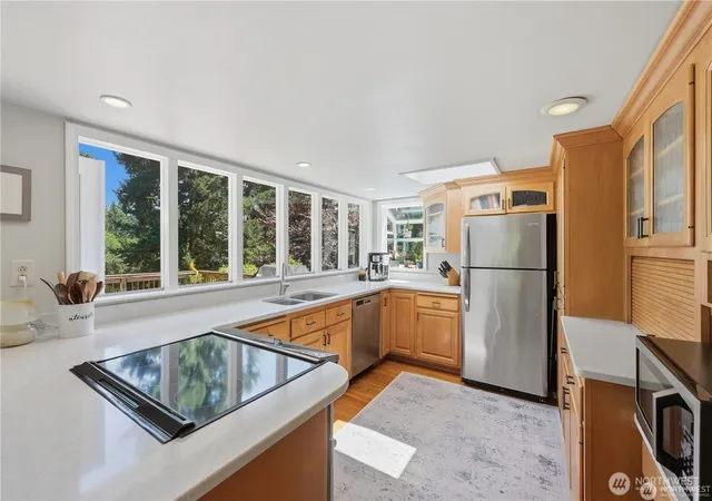 Photo 3 of Sale Pending at 18002 25th Avenue Ne, Lake Forest Park, WA 98155 | MLS# NWM2576668 | Listing updated on 2026-09-20