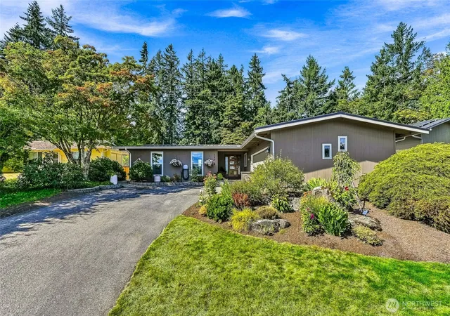 Photo 2 of Single family home for sale at 14009 Ne 74th Street, Redmond, WA 98052 | MLS# NWM2576670 | Listing updated on 2026-10-02