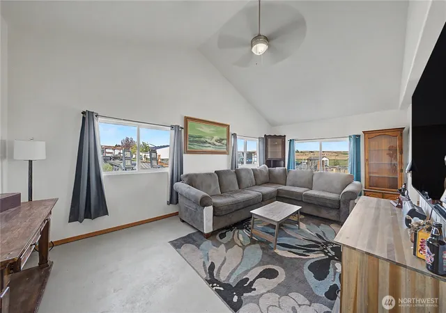 Photo 4 of Single family home for sale at 3986 Road 20 NE, Soap Lake, WA 98851 | MLS# NWM2576672 | Listing updated on 2026-09-29