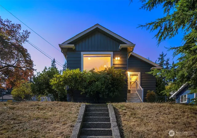 Photo 1 of Condo for sale at 5620 Wetmore Ave #A, Everett, WA 98203 | MLS# NWM2576675 | Listing updated on 2026-09-17