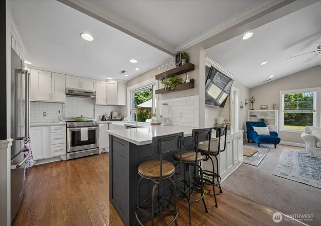 Photo 3 of Single family home for sale at 33331 SE 42nd Street, Fall City, WA 98024 | MLS# NWM2576683 | Listing updated on 2026-09-18