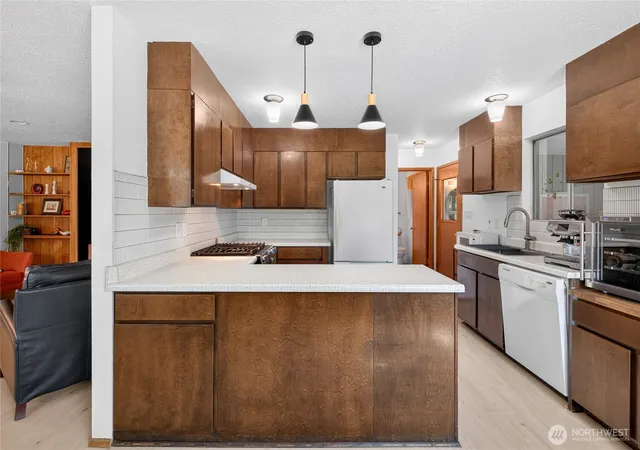 Photo 2 of Single family home for sale at 118 Birch St, Leavenworth, WA 98826 | MLS# NWM2576695 | Listing updated on 2026-09-26