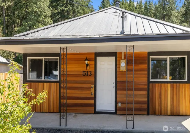 Photo 3 of Single family home for sale at 513 Marie Ave, South Cle Elum, WA 98943 | MLS# NWM2576722 | Listing updated on 2026-09-25