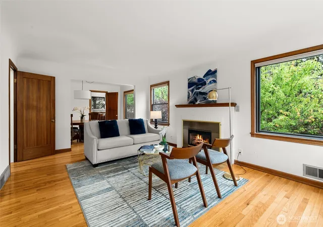 Photo 3 of Sale Pending at 731 19th Avenue, Seattle, WA 98122 | MLS# NWM2576723 | Listing updated on 2026-09-28