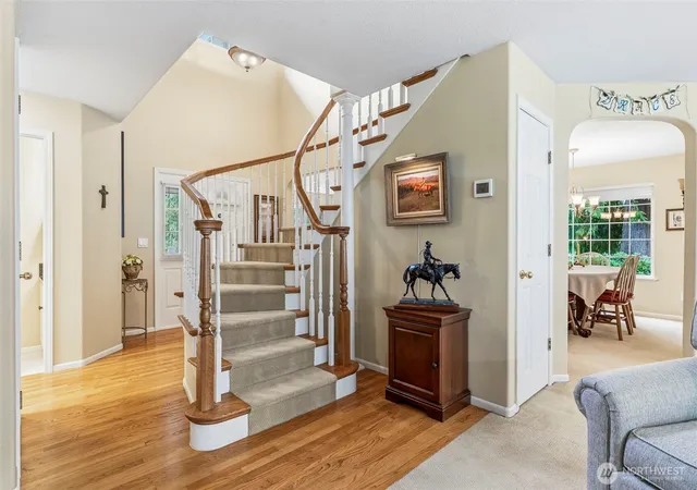 Photo 2 of Single family home for sale at 105 Inglewood Park, Longview, WA 98632 | MLS# NWM2576730 | Listing updated on 2026-10-01