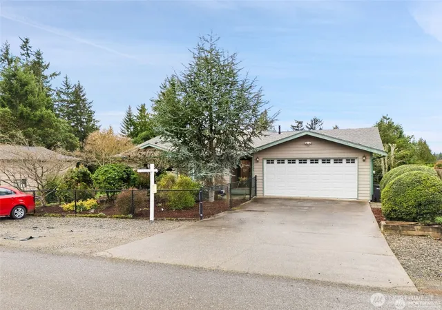 Photo 3 of Single family home for sale at 37399 Buck Rd N E, Hansville, WA 98340 | MLS# NWM2576752 | Listing updated on 2026-09-24