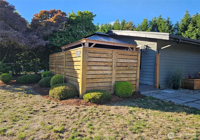 Photo 3 of Sale Pending at 5188 S 164th Street, Tukwila, WA 98188 | MLS# NWM2576758 | Listing updated on 2026-09-07