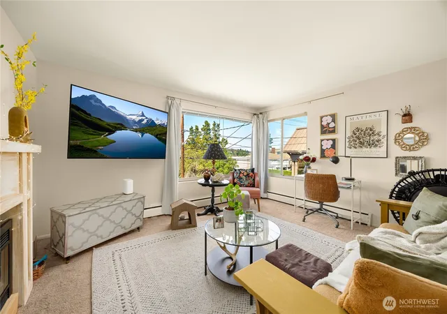 Photo 4 of Multi family home for sale at 2822 14th Avenue W, Seattle, WA 98119 | MLS# NWM2576773 | Listing updated on 2026-10-01
