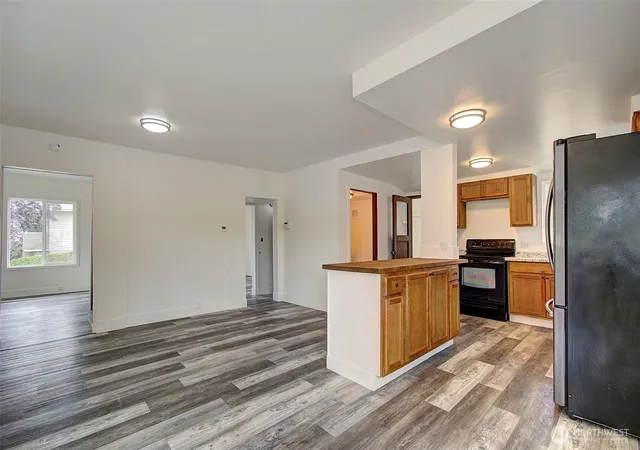 Photo 3 of Single family home for sale at 601 Cowlitz Way, Kelso, WA 98626 | MLS# NWM2576782 | Listing updated on 2026-10-01