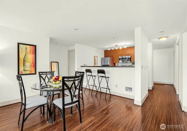 Photo 2 of Condo for sale at 1550 Eastlake Ave E #203, Seattle, WA 98102 | MLS# NWM2576791 | Listing updated on 2026-09-25