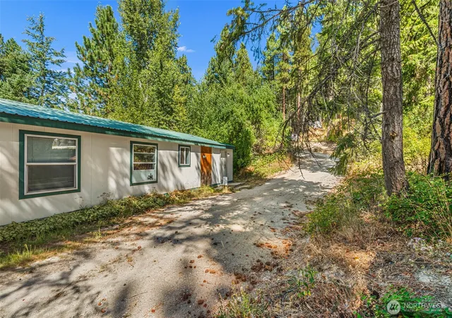 Photo 3 of Manufactured home for sale at 24608 Spur St, Leavenworth, WA 98826 | MLS# NWM2576794 | Listing updated on 2026-09-25