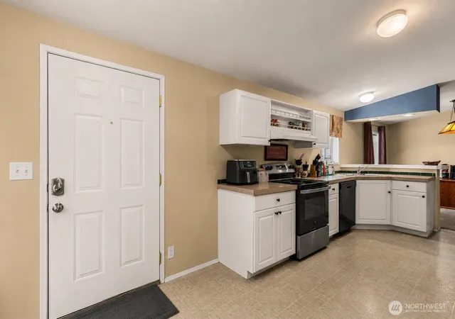 Photo 4 of Manufactured home for sale at 24608 Spur St, Leavenworth, WA 98826 | MLS# NWM2576794 | Listing updated on 2026-09-25