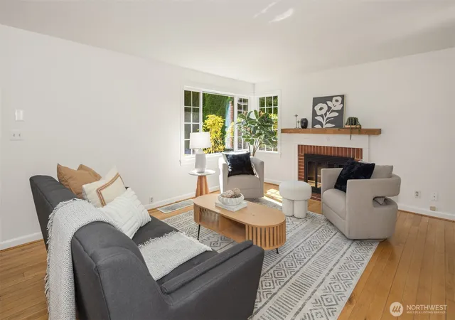 Photo 3 of Sale Pending at 3504 Ne 93rd Street, Seattle, WA 98115 | MLS# NWM2576802 | Listing updated on 2026-09-30