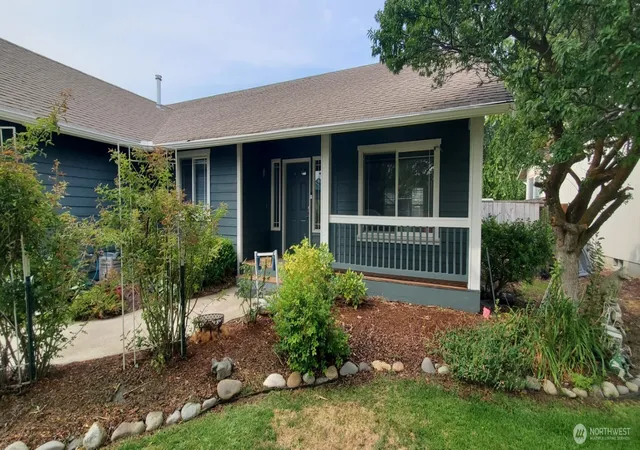 Photo 3 of Single family home for sale at 1605 N Bluegrass Ln, Ellensburg, WA 98926 | MLS# NWM2576803 | Listing updated on 2026-09-29