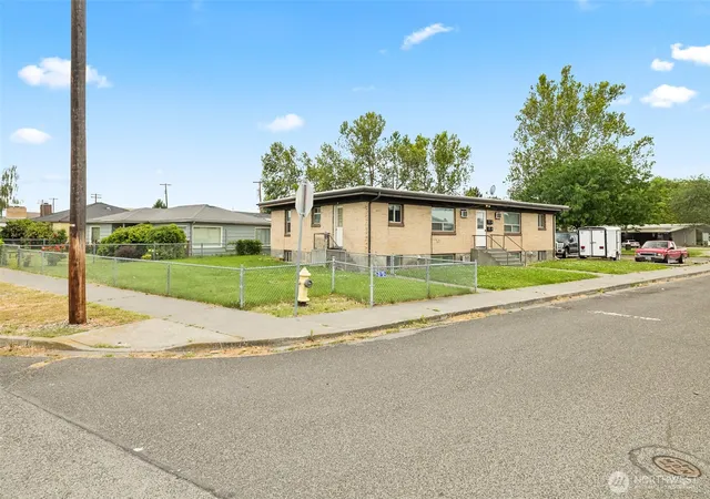Photo 3 of Multi family home for sale at 1304 W Hopkins St, Pasco, WA 99301 | MLS# NWM2576823 | Listing updated on 2026-09-25