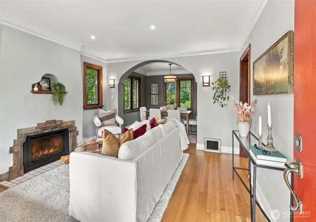 Photo 4 of Single family home for sale at 6545 Fauntleroy Way SW, Seattle, WA 98136 | MLS# NWM2576830 | Listing updated on 2026-10-01