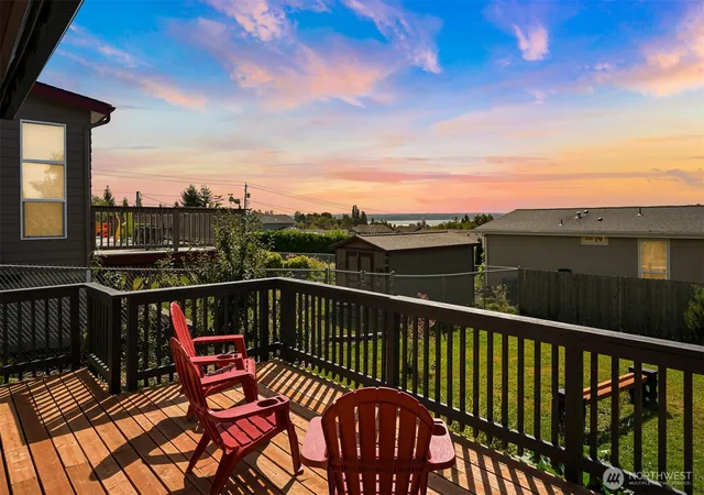 Photo 3 of Single family home for sale at 5515 Hillvue Rd, Blaine, WA 98230 | MLS# NWM2576831 | Listing updated on 2026-09-25
