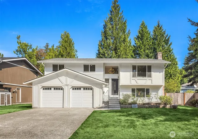 Photo 1 of Single family home for sale at 1911 173rd Street Se, Bothell, WA 98012 | MLS# NWM2576870 | Listing updated on 2026-09-25