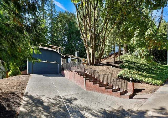 Photo 3 of Single family home for sale at 22721 Ne 12th Place, Sammamish, WA 98074 | MLS# NWM2576872 | Listing updated on 2026-09-26