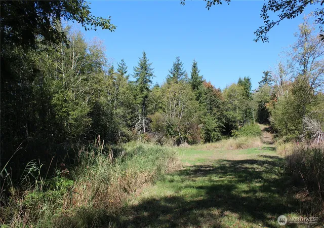 Photo 1 of Land for sale at 0 Lot E Ravenwood Dr, Kelso, WA 98626 | MLS# NWM2576884 | Listing updated on 2026-09-21