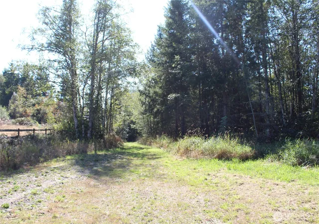 Photo 2 of Land for sale at 0 Lot E Ravenwood Dr, Kelso, WA 98626 | MLS# NWM2576884 | Listing updated on 2026-09-21