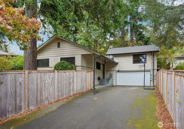 Photo 1 of Sale Pending at 4223 Robin Rd W, University Place, WA 98466 | MLS# NWM2576887 | Listing updated on 2026-09-25