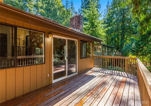 Photo 3 of Single family home for sale at 6 Swallow Cir, Bellingham, WA 98229 | MLS# NWM2576892 | Listing updated on 2026-09-26